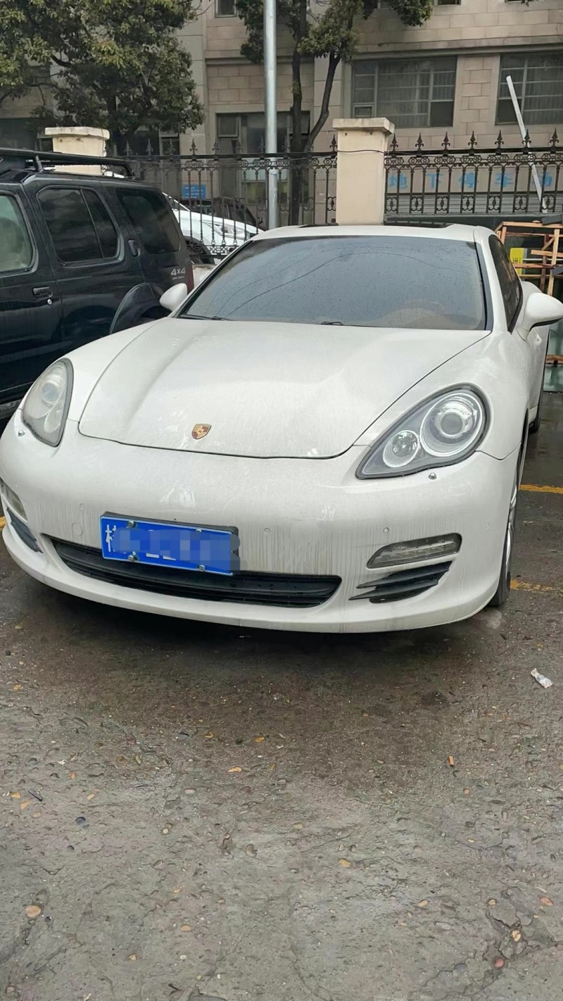 武汉11年保时捷帕拉梅拉1