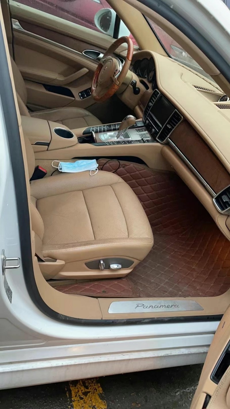 武汉11年保时捷帕拉梅拉2