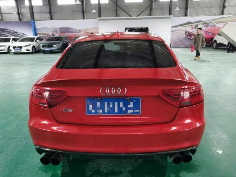 北京12年奥迪S59