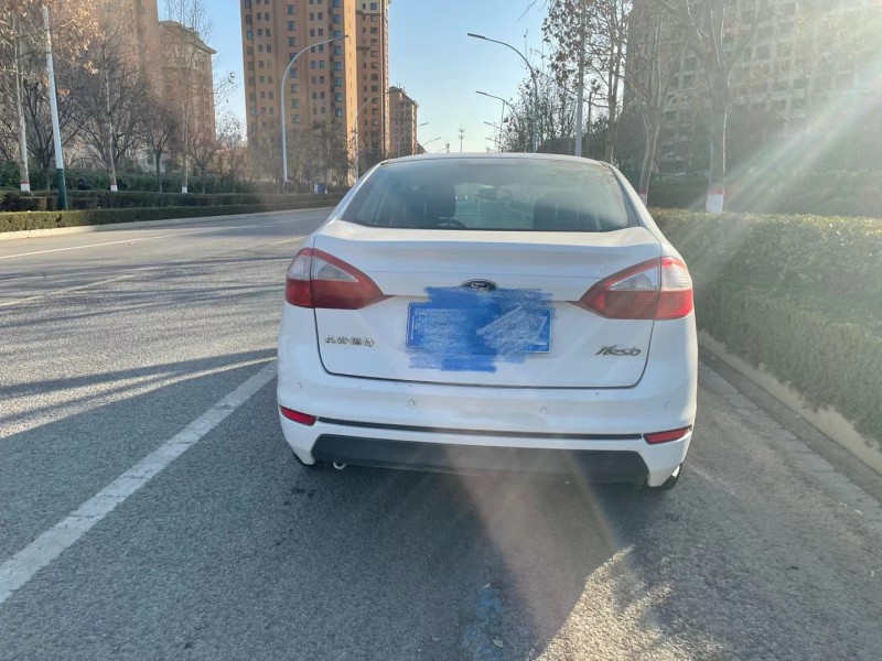 潍坊14年福特嘉年华7