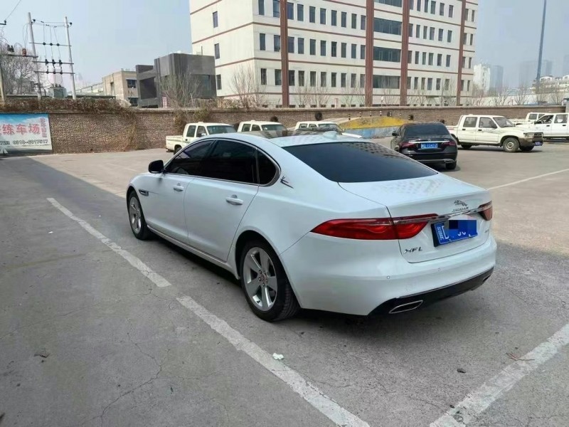 保定19年捷豹XF8