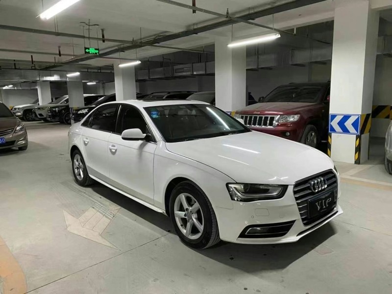 成都14年奥迪A4L3