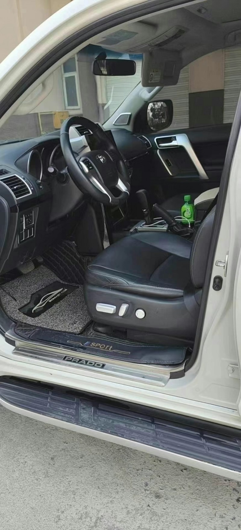 济南17年丰田普拉多4