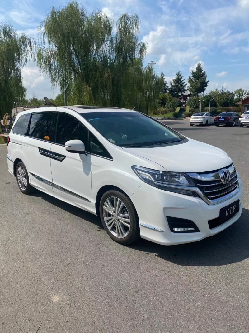 徐州18年本田艾力绅3