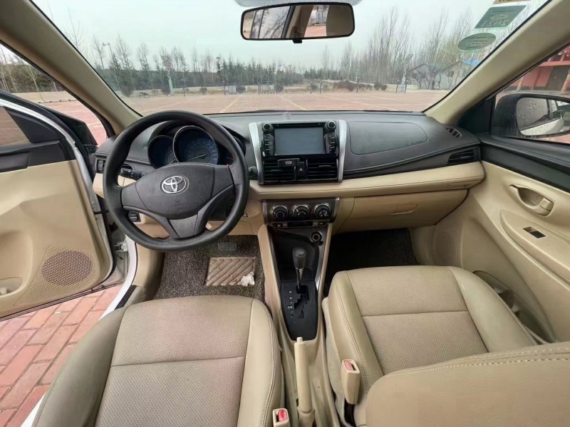 青岛14年丰田YARiS L 致炫1