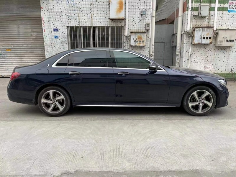 广州17年奔驰E4