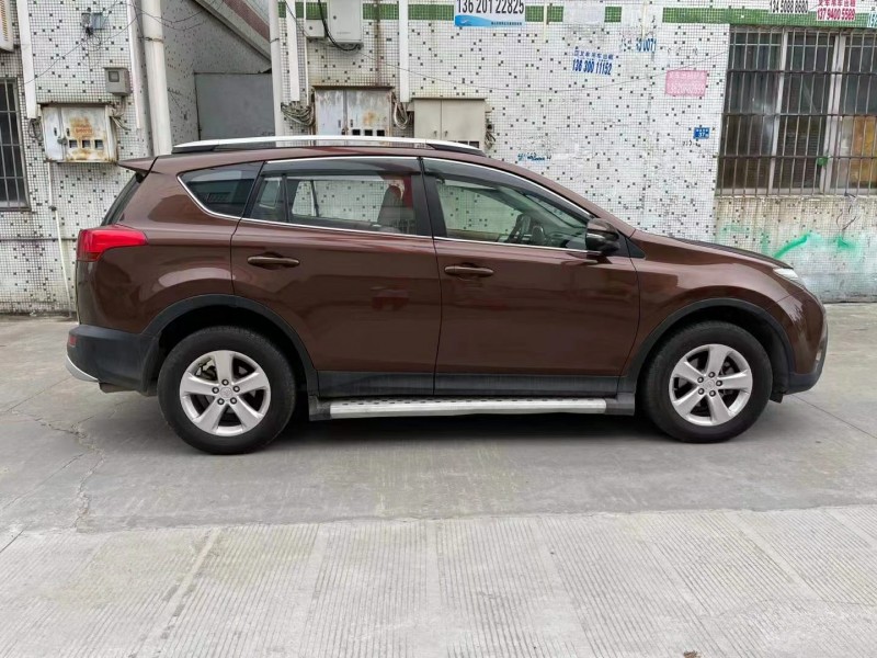 广州13年丰田RAV45