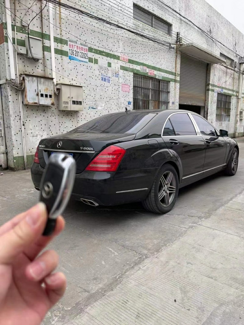 广州11年奔驰S6