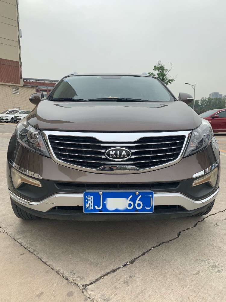 广州13年起亚智跑9