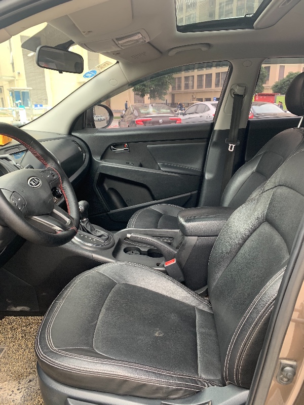 广州13年起亚智跑7