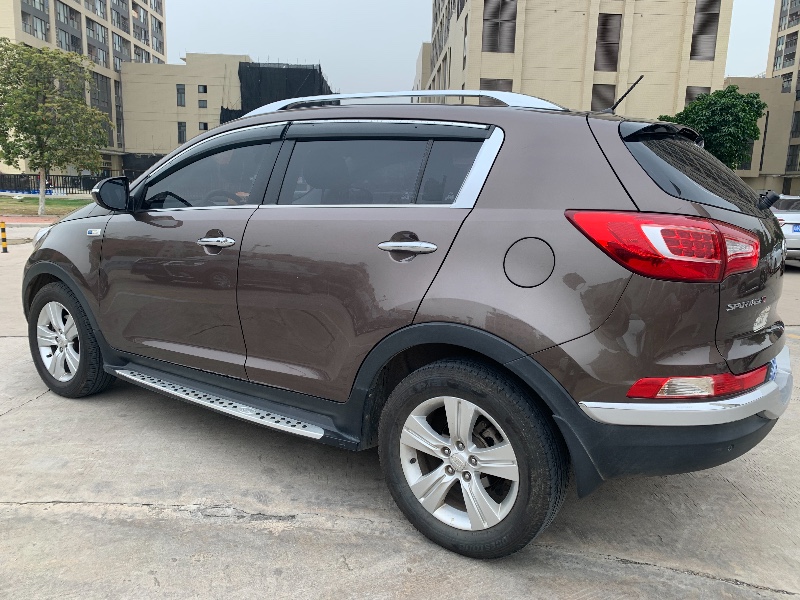 广州13年起亚智跑3