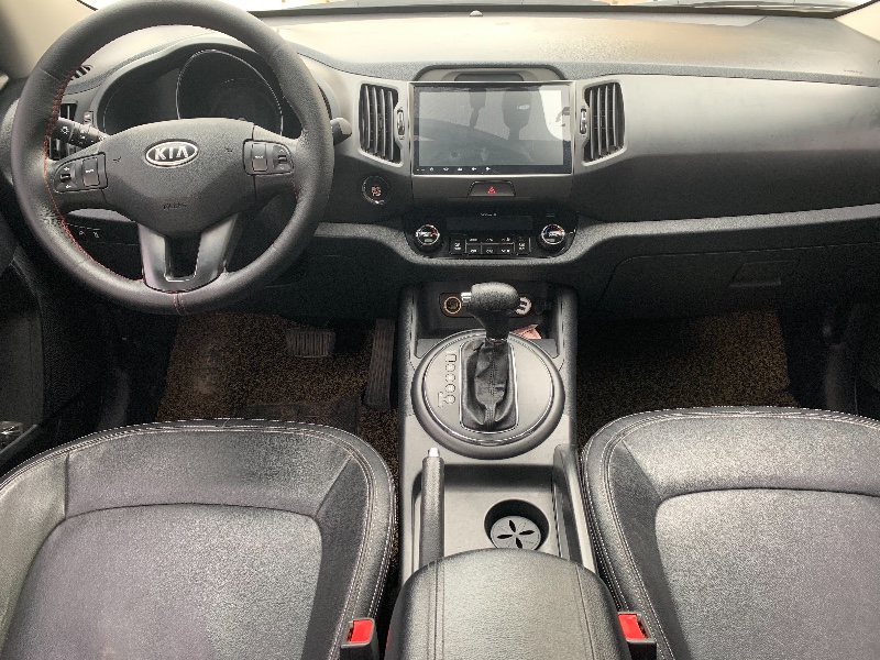 广州13年起亚智跑4