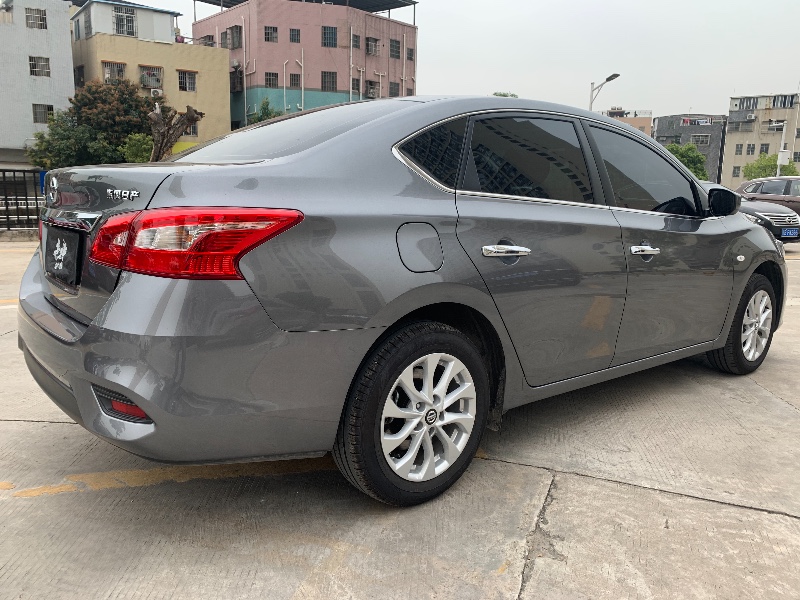 广州20年日产轩逸2