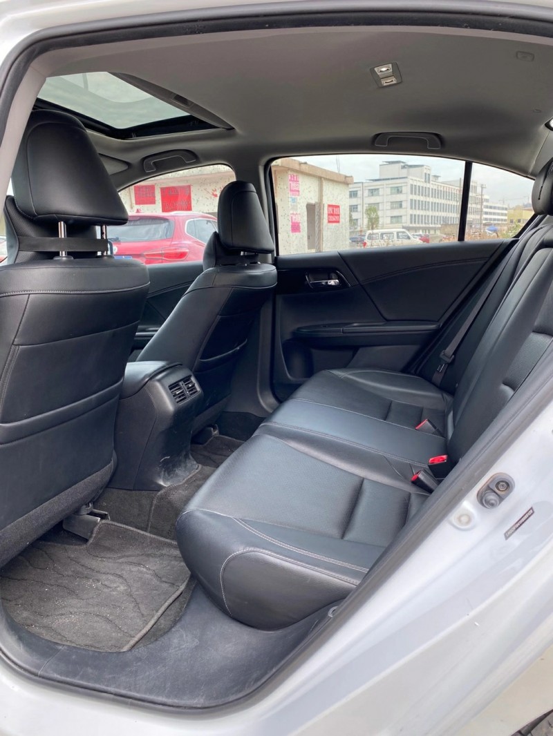 广州17年本田雅阁7