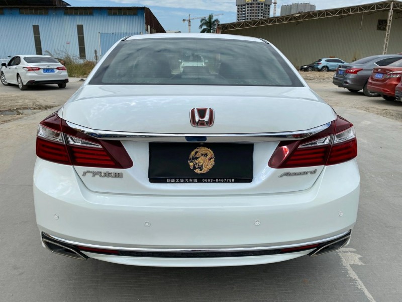 广州17年本田雅阁4