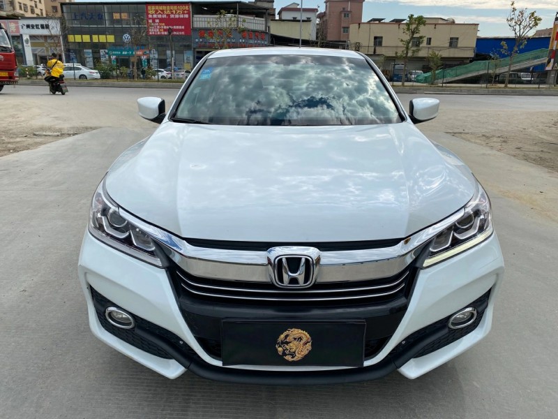 广州17年本田雅阁9