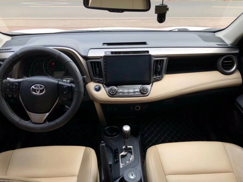 成都14年丰田RAV4荣放2