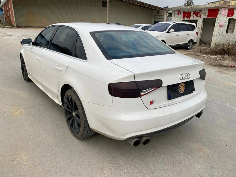 广州14年奥迪A4L3