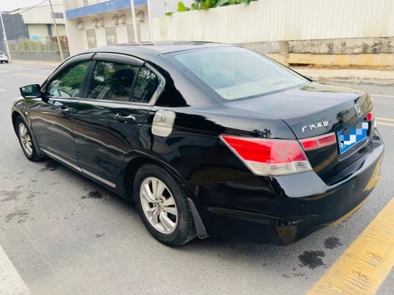 东莞09年本田雅阁7