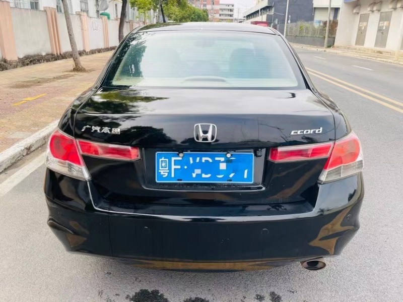 东莞09年本田雅阁9