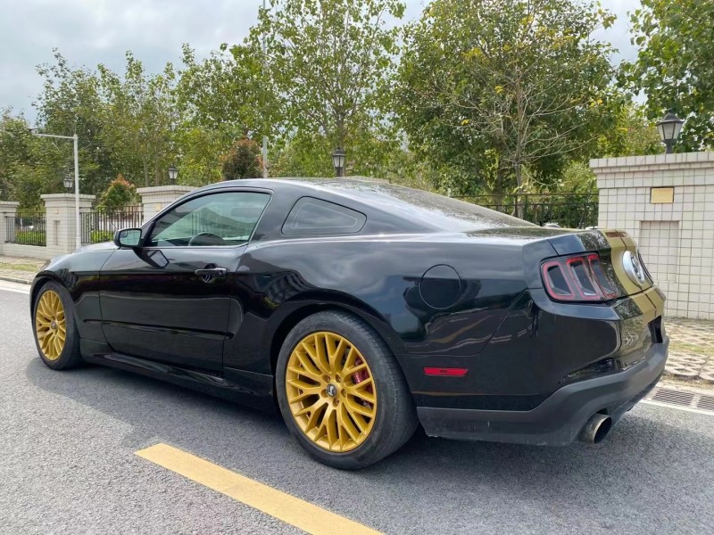 中山13年福特野马9