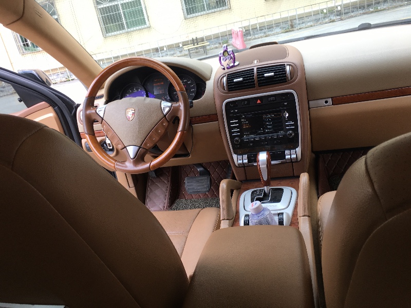 郑州09年保时捷卡宴6