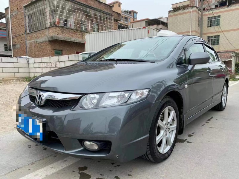 广州11年本田思域2