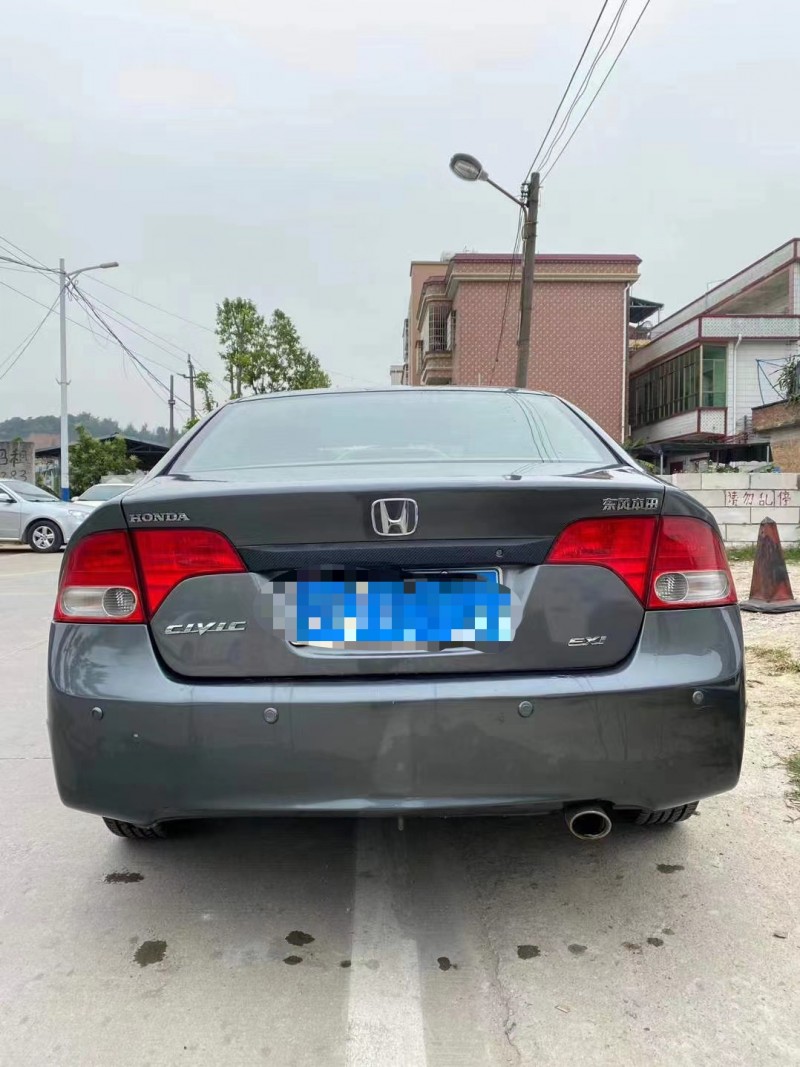 广州11年本田思域6