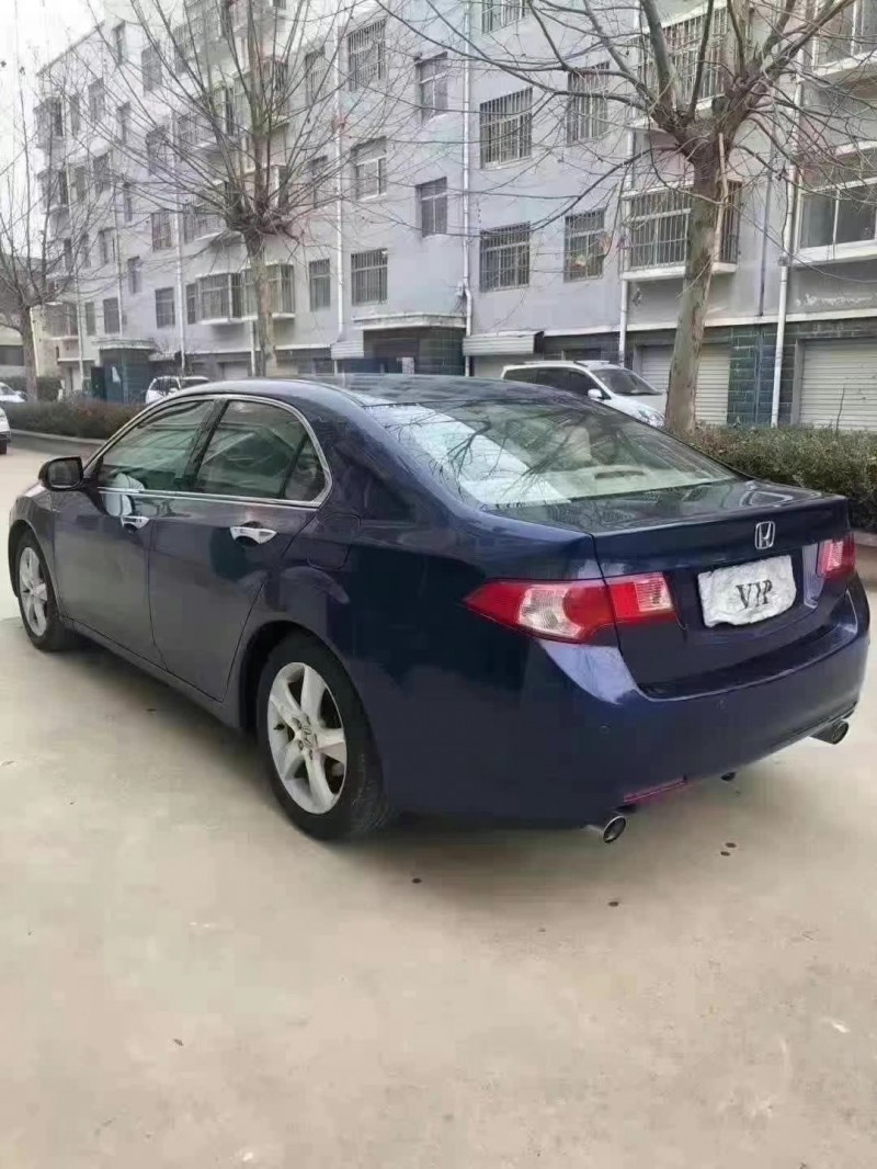 青岛11年本田思铂睿4