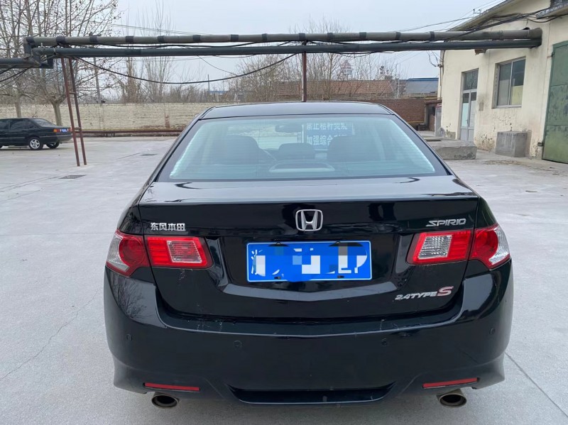 青岛12年本田思铂睿5