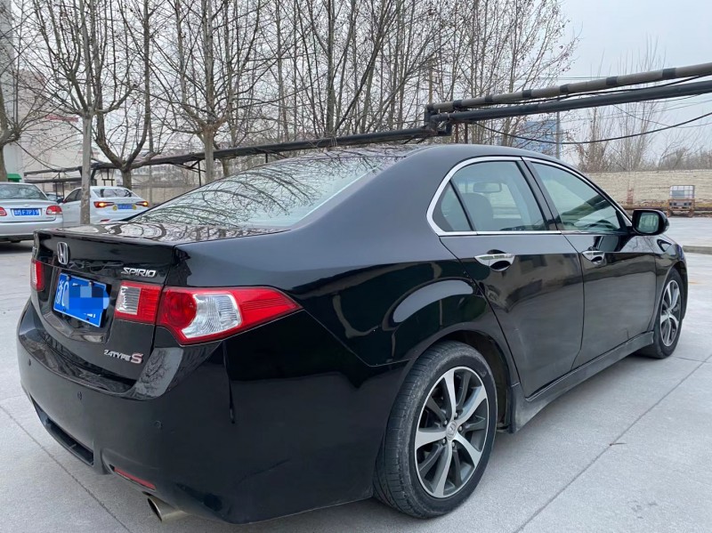 青岛12年本田思铂睿7