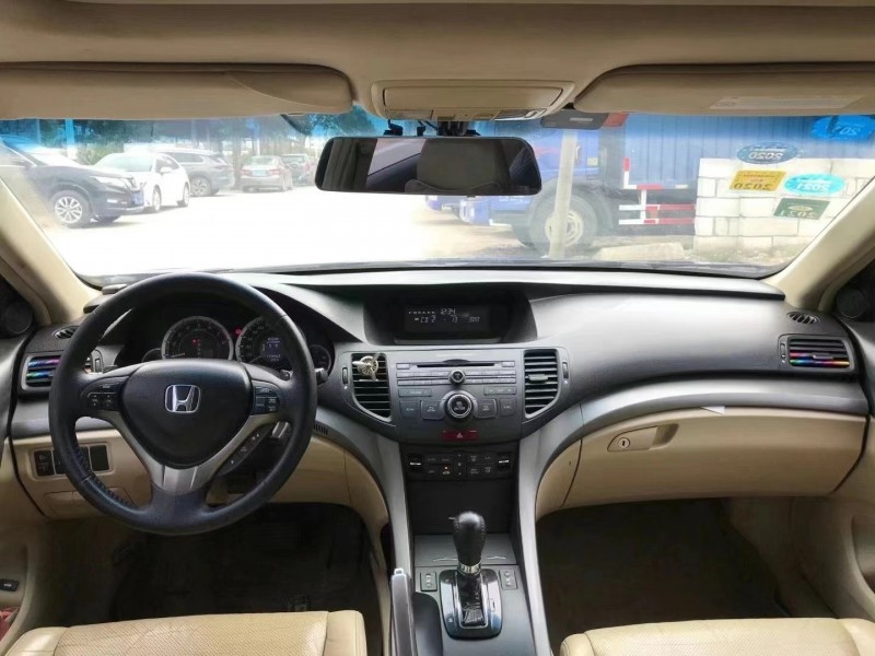 广州12年本田思铂睿2