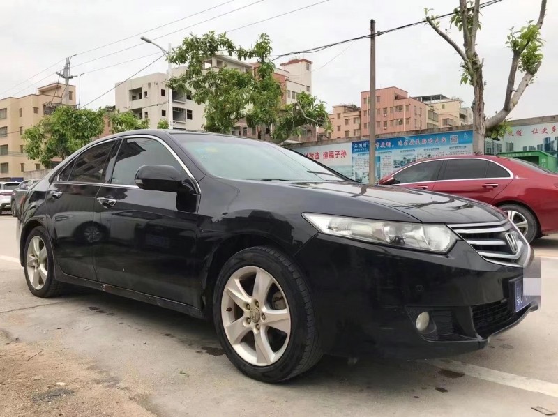 广州12年本田思铂睿3