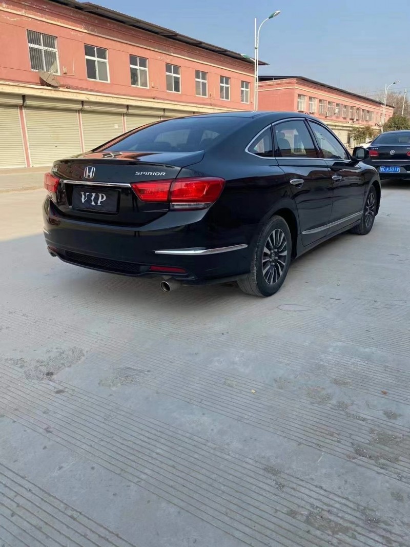 北京16年本田思铂睿8