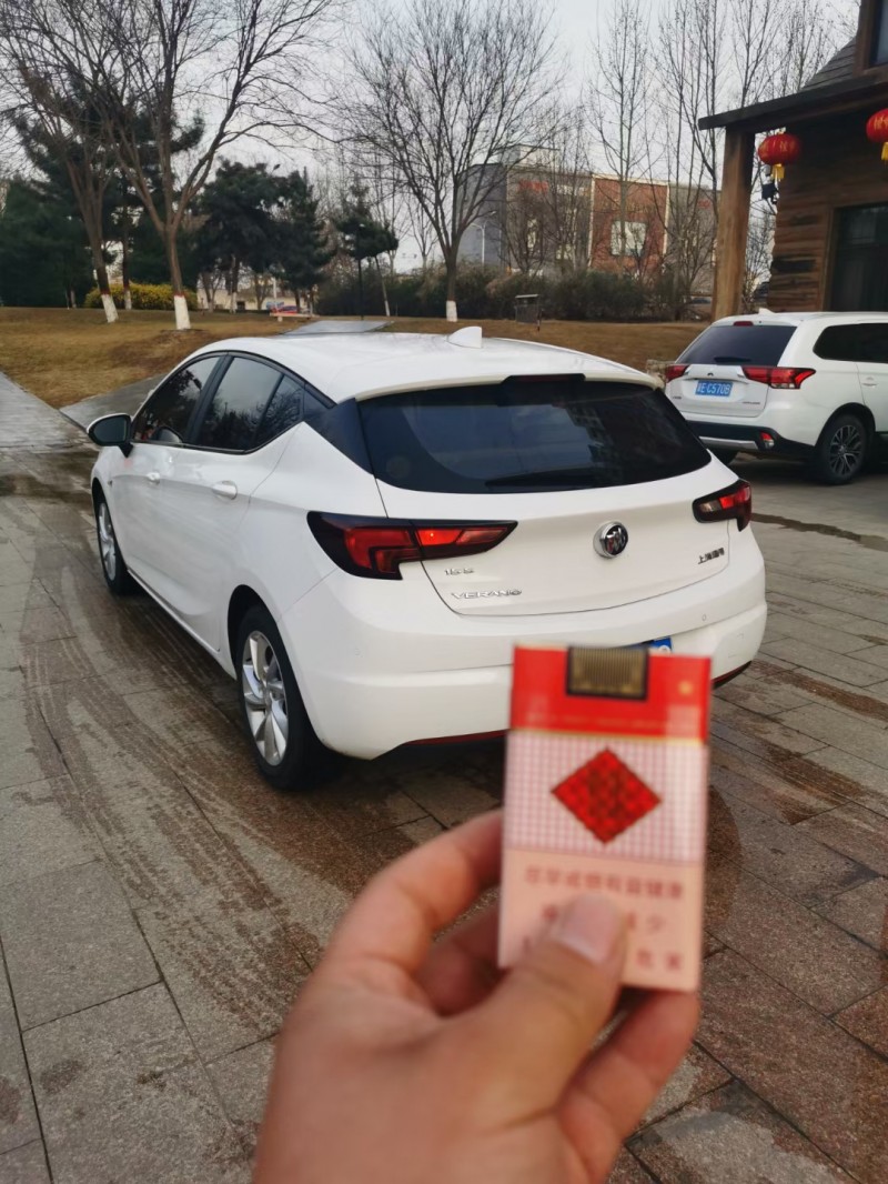 邢台16年别克威朗4