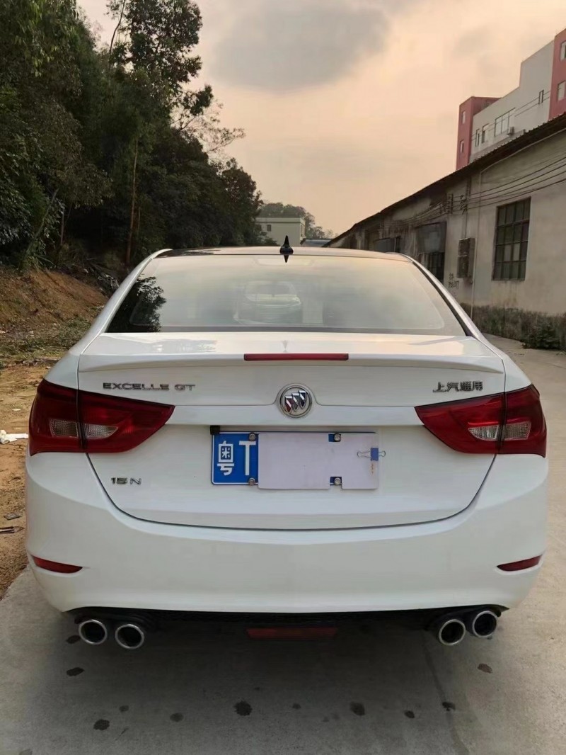 江门17年别克英朗9