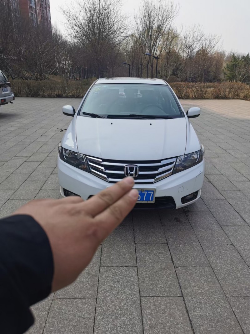 邢台13年本田锋范1