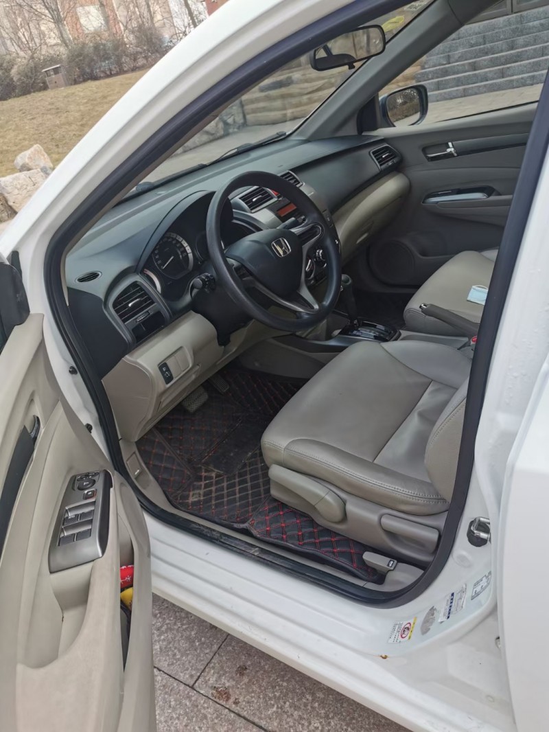 邢台13年本田锋范8