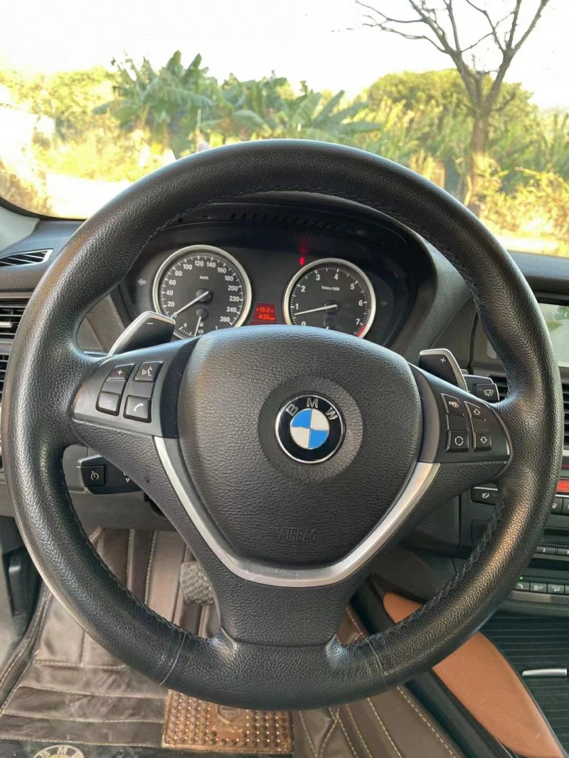 广州15年宝马X68