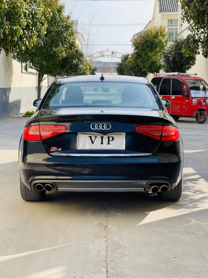 徐州13年奥迪A4L6