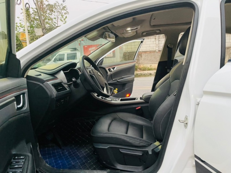 东莞19年吉利帝豪GL6