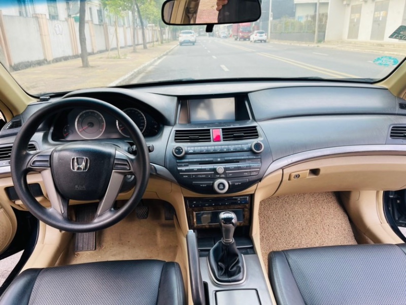 东莞09年本田雅阁5