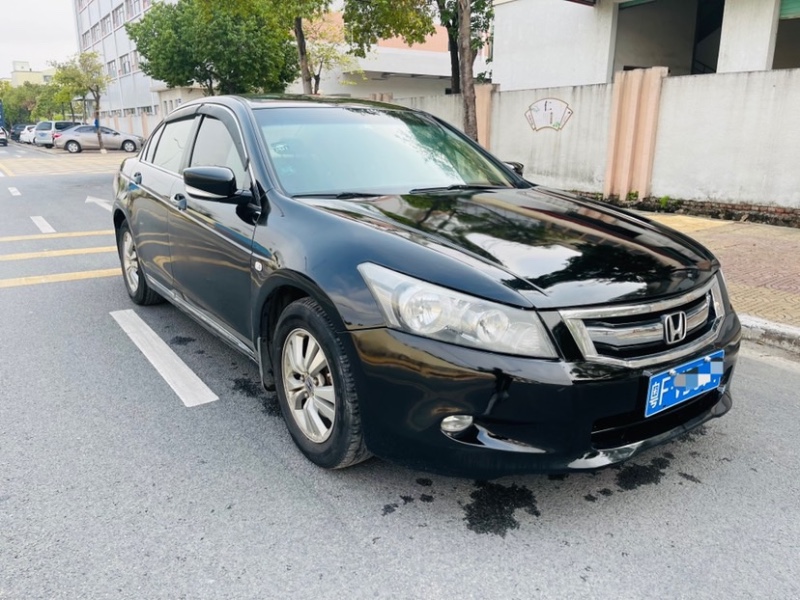 东莞09年本田雅阁9