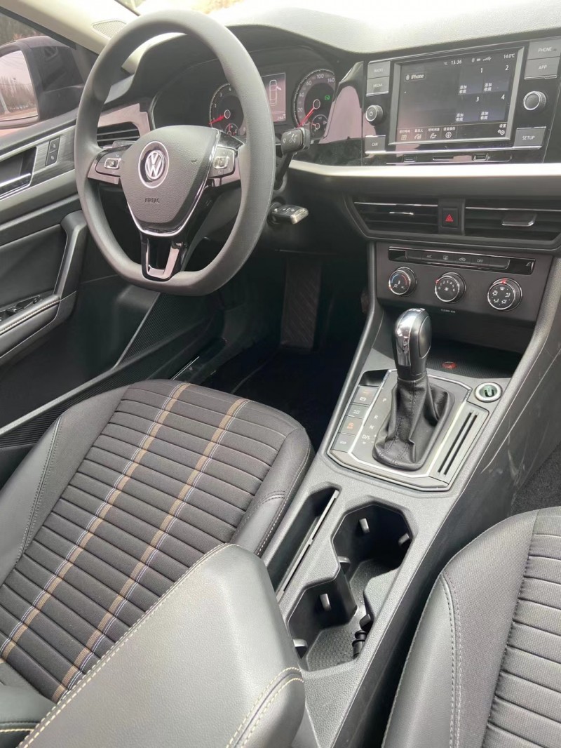 北京18年大众朗逸9