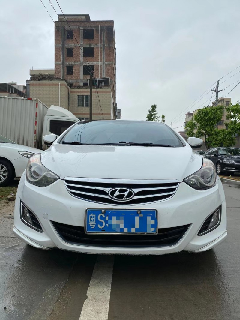 广州13年现代朗动1