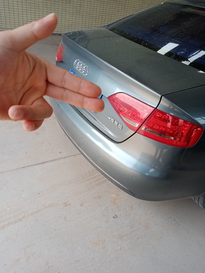 深圳10年奥迪A4L5