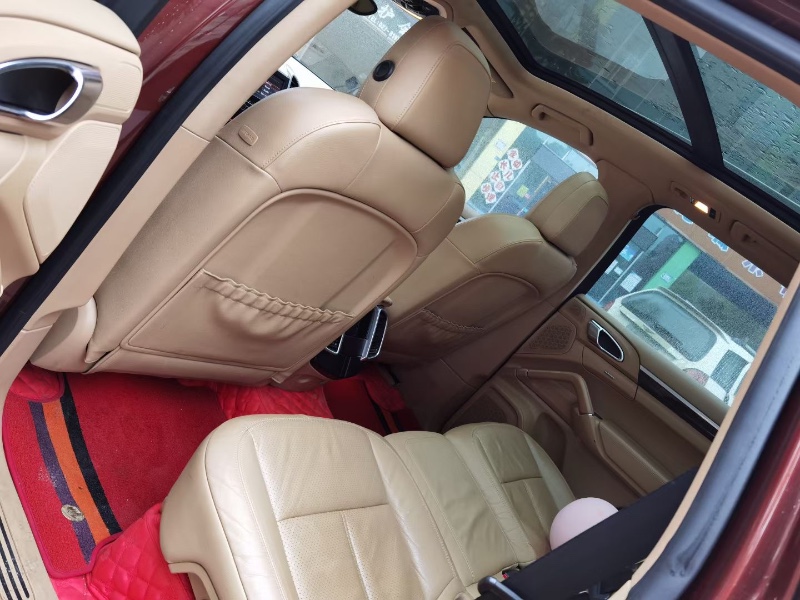 武汉13年保时捷卡宴5