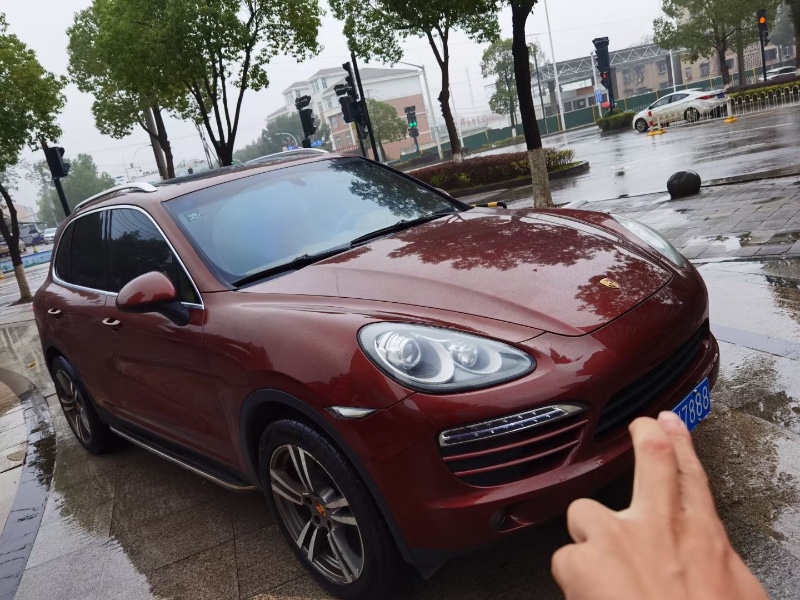 武汉13年保时捷卡宴7