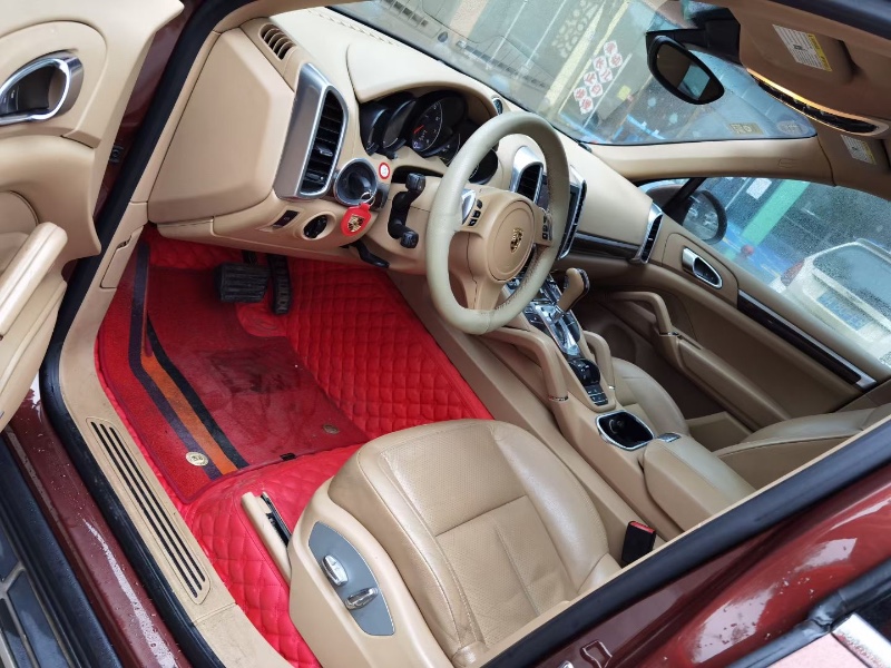 武汉13年保时捷卡宴6