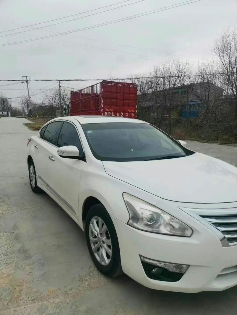 萊蕪14年日產天籟7